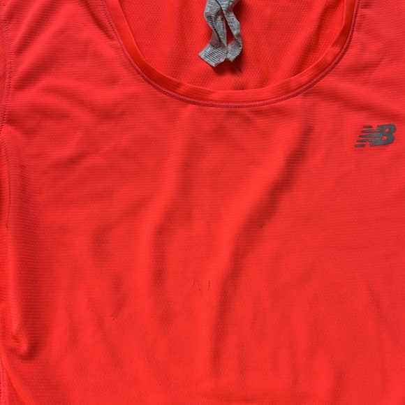 New Balance Running Tee - Picture 2 of 3